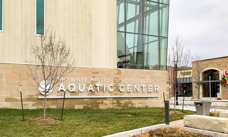 An+SMSD+school+hosts+a+swim+meet+Jan.+7+at+the+Aquatic+Center.+The+building+opened+for+SMSD+use+during+the+2019-2020+school+year.