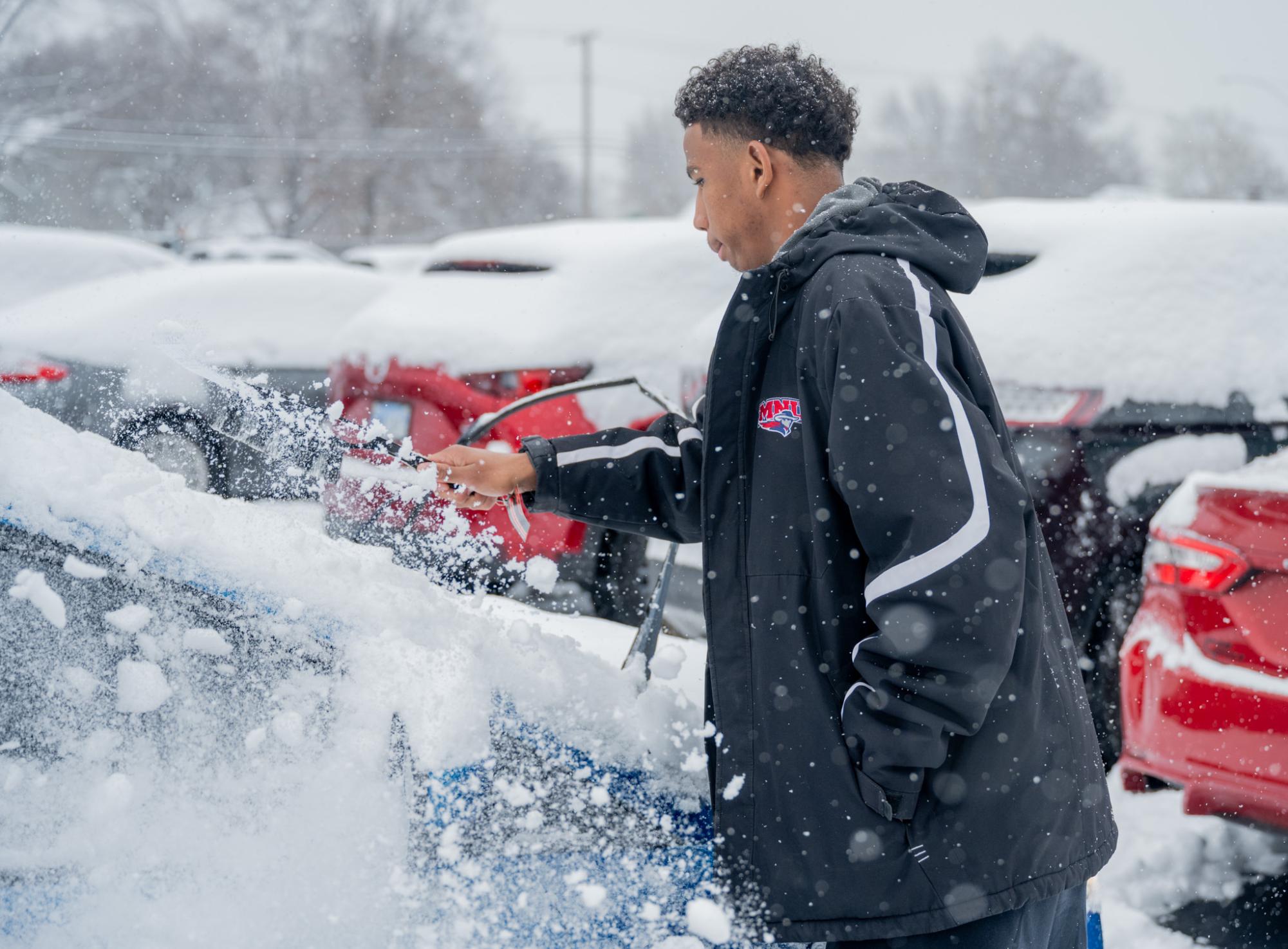 Inclement weather on Dec. 1 leads to first snow related early dismissal in over a decade